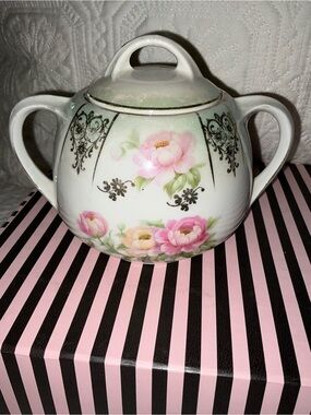 Vintage Floral Porcelain Sugar Bowl with Lid - Pink Flower Accent
